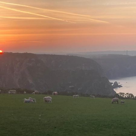 Coast Path Camping Hotel Haverfordwest Esterno foto